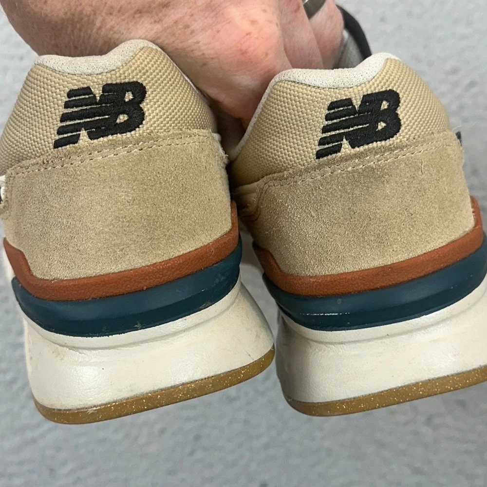 New Balance Shoes Mens 8 997H Tan Beige Cordura Sneaker Lace Up Low Top CM997HLS